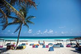 Zona hotelera de Cancún junto al mar